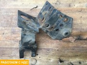 Кронштейн переднего бампера правый